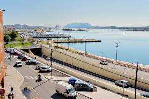 Window on the sea img24