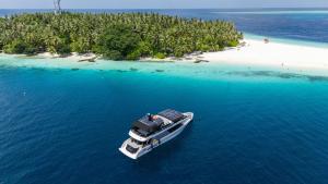 Solara Maldives Luxury Yacht Charter