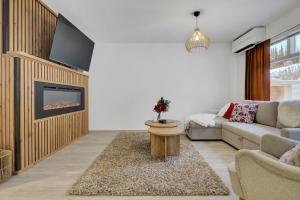 Arctic Hideaway - Sauna, Fireplace and Parking