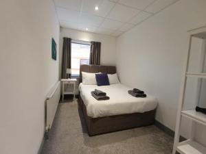 Open Mind Property -2BR Flat Commercial Road