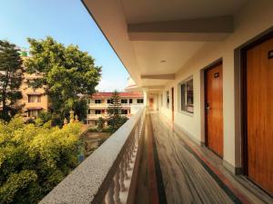 Tharlam Guest House