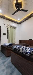 Maa Maruka Paying Guest House