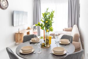 TelMar Sea View - 2 min walk to the Beach