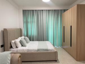 Tulia Loft, Loftel