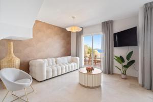 Penthouse Casares Beach