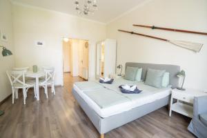 Vintage Panoramic Apartment