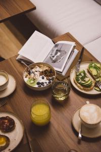 Honest Budapest by Chic & Basic