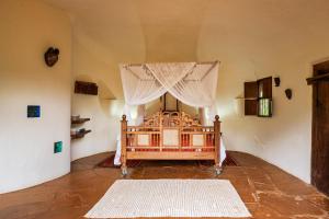 Private bush camp with pool cottages tents - 2332