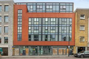 Stylish premium Islington flat, 2 minute walk to Angel tube!