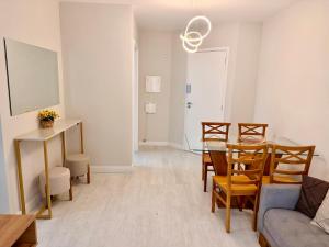 2085- Em frente ao hosp Albert Einstein e Estádio do morumbis