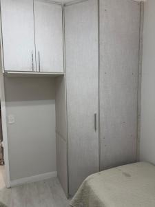 2085- Em frente ao hosp Albert Einstein e Estádio do morumbis