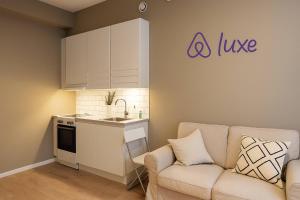 Modern Central 4 guestsComfortable Bed Sofa Bed