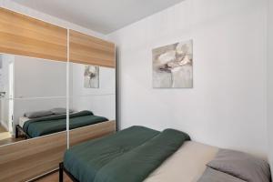 Paris Studio near Eiffel Tower - Metro 6, 8, 12