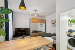 Paris Studio near Eiffel Tower - Metro 6, 8, 12