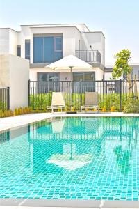 Luxury Maple 3 Villa in Dubai Hills with Private Garden