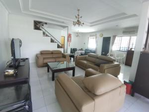 Gambir Semi-D Homestay
