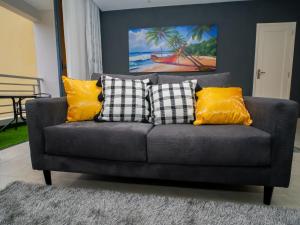 Best Stays Luxury Apartments Studio - AC, Pool, Beach, Lift