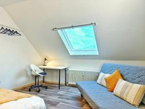 2-SZ-Dachgeschoss-Apt - 4 getrennte Schlafplätze - Nähe HBF & Messe DUS