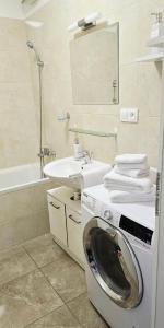 2-room apartment quiet location near the center