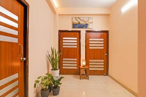 FabHotel Anxx - Near Railway Station & Raj Mahal Square