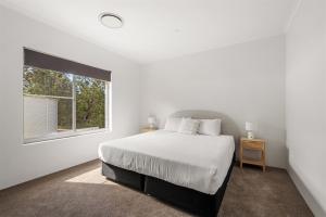 Bush to Bay - Pet-Friendly Retreat Near Injidup