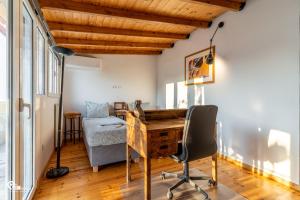 Rustic - Private Rooftop Garden & City View Studio in Egaleo-Athens