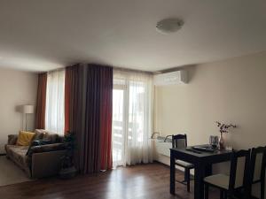 Comfortable and affordable big studio