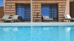 IRINI. seaview - beach - pool - privacy