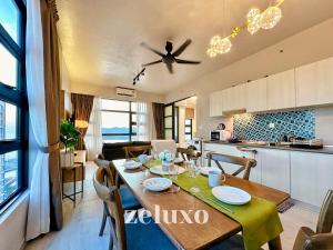 #12 Jesselton Quay City Pads Seaview by Zeluxo