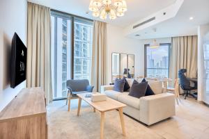 STAY BY LATINEM Luxury 2BR Holiday Home W2013 near Downtown