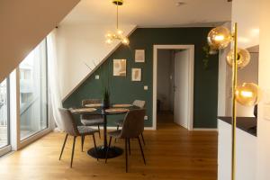 Sunny Terrace Penthouse with AC - Self Check-In