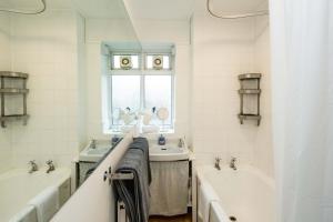 Cozy & Quiet Clapham Apartment