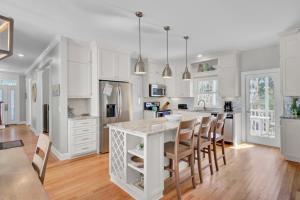 Back Bay 5813 by Wild Dunes