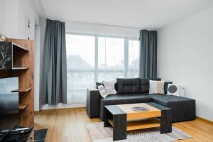 Modern Stay with Balcony