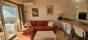 Beautiful 2-bedroom apartment with sea view - swimming pool - tennis court