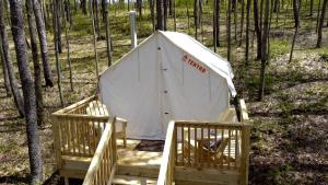 Luxurious Safari Tent in Cooperstown, NY - Perfect Glamping Spot for a Romantic Getaway