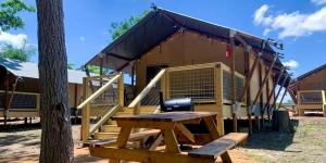 Lovely Safari Tent with River Access, Fire Pit and Barbecue in Staples, Texas