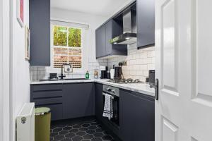 Modern 3BDR Home By Eason Stays Short Lets Chester