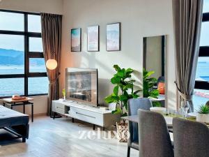 #5 Jesselton Quay City Pads Corner Seaview by Zeluxo