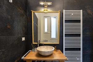 Casa Saba Trieste Luxury Apartment img6