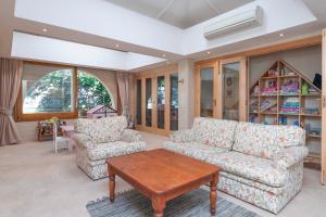 Little Tops Family Home 4 Beds Pool Sauna Jacuzzi