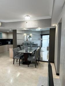 3br modern sudirman tower condominum next to mall lippo nusantara