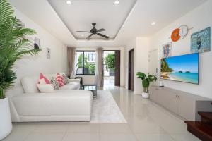 Happy 3 bedroom Townhouse Laguna Park