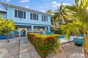 Blue Paradise - Call For Weekend ONLY special