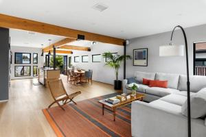 Brooks Beach House Your Venice Escape