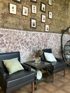 Hostal Brunette Santein