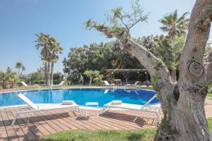 TD Trulli Bruco Large Pool for Family Fun