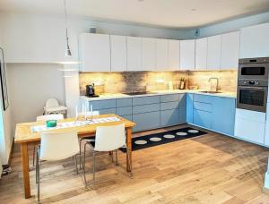 Renovated Fishermans House By The Beach