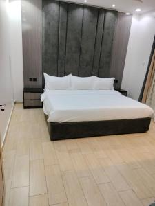 منتجع الكناري