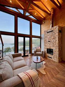 Mountain Log Cabin